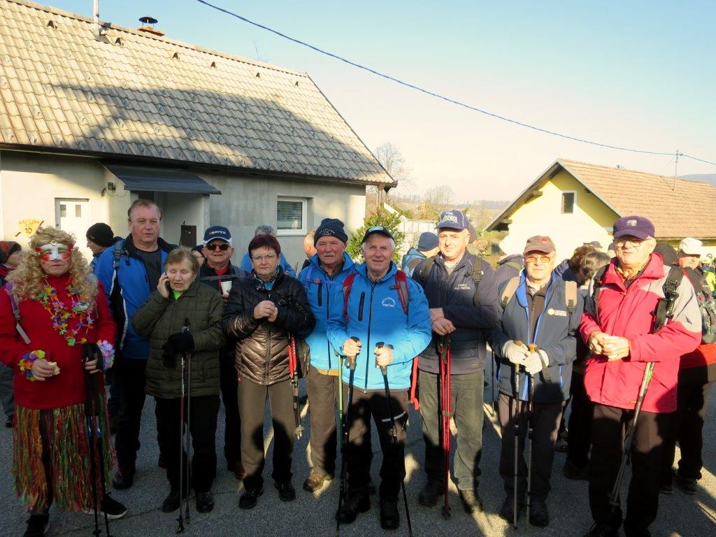 Pohod Spoznavajmo Dolenjsko in Belo krajino v organizaciji DU Uršna sela
