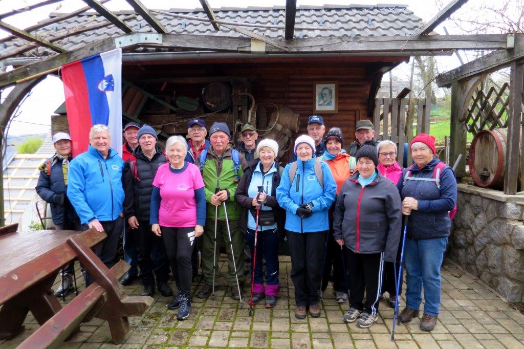 Aprilski mesečni društveni pohod po Golobinjeku